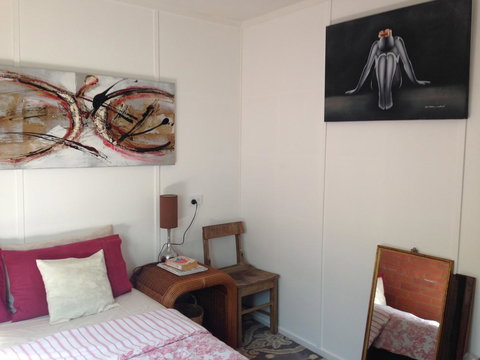 XYL Pets Friendly Seaside Boutique Guesthouse - Accommodation Directory 13