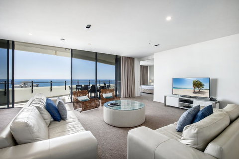 The Wave Resort - Accommodation Directory 9
