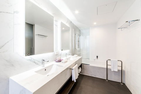 Sage Hotel James Street - Accommodation Directory 16