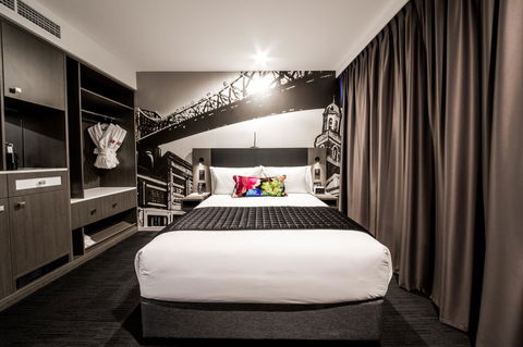 Sage Hotel James Street - Accommodation Directory 6