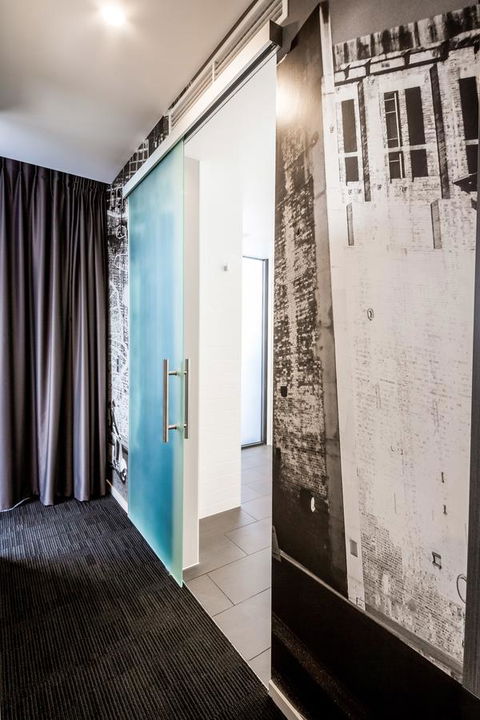 Sage Hotel James Street - Accommodation Directory 7