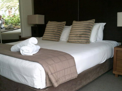 The Phoenician Resort - Accommodation Directory 16
