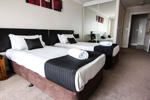 The Phoenician Resort - Accommodation Directory 30
