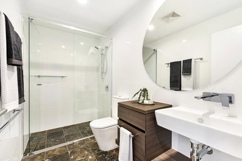 Qube Broadbeach Ocean View Apartments - Accommodation Directory 1
