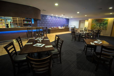 The Robert Towns - Accommodation Directory 1