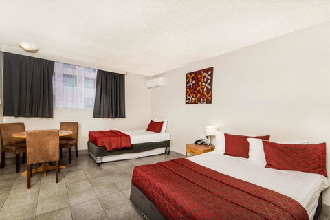 The Robert Towns - Accommodation Directory 21