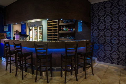 The Robert Towns - Accommodation Directory 16
