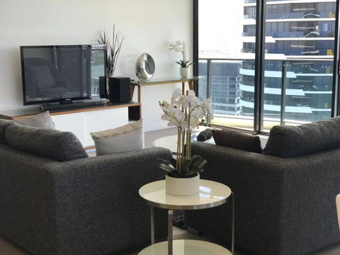 Luxury 3 Bedroom In Heart Of Broadbeach - Accommodation Directory 18
