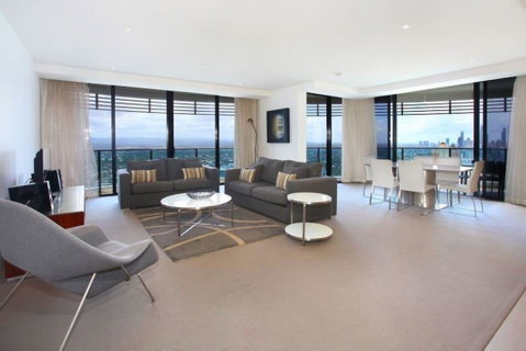 Luxury 3 Bedroom In Heart Of Broadbeach - Accommodation Directory 3