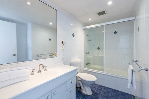 South Pacific Plaza - Official - Accommodation Directory 21