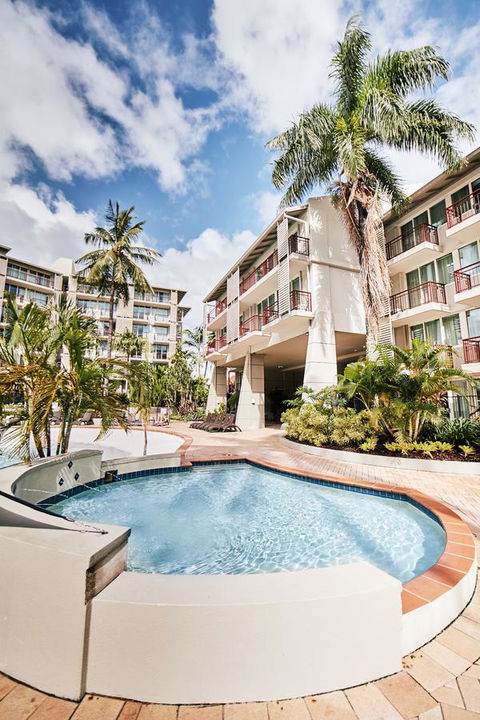 Novotel Cairns Oasis Resort - Accommodation Directory 20