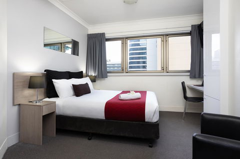 George Williams Hotel - Accommodation Directory 5