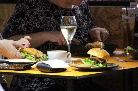 George Williams Hotel - Accommodation Directory 26