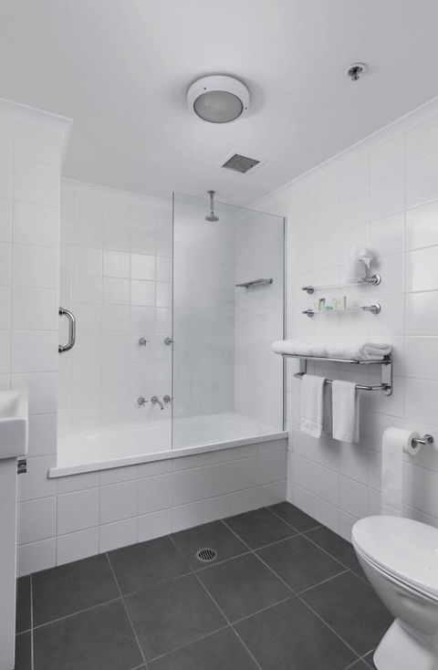 George Williams Hotel - Accommodation Directory 42