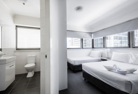 George Williams Hotel - Accommodation Directory 32