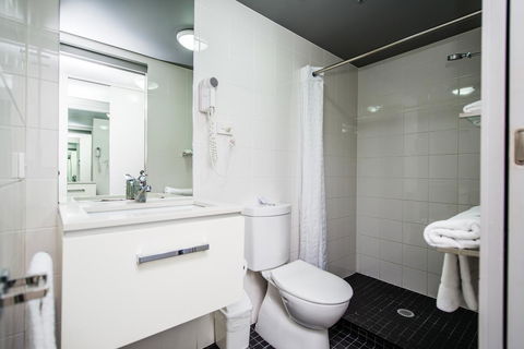George Williams Hotel - Accommodation Directory 43