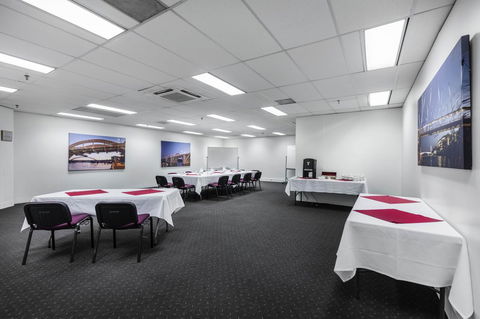 George Williams Hotel - Accommodation Directory 40