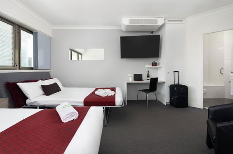George Williams Hotel - Accommodation Directory 7