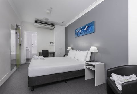 George Williams Hotel - Accommodation Directory 35