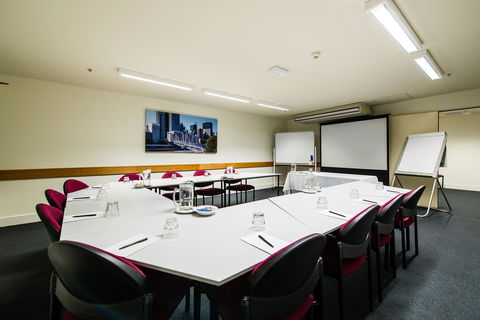 George Williams Hotel - Accommodation Directory 22