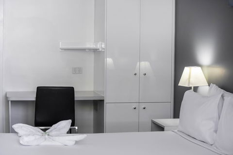 George Williams Hotel - Accommodation Directory 20