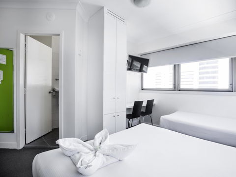 George Williams Hotel - Accommodation Directory 31
