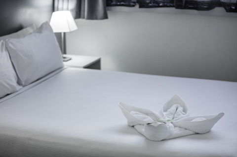 George Williams Hotel - Accommodation Directory 16
