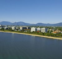 Holiday Inn Cairns Harbourside - Accommodation Directory