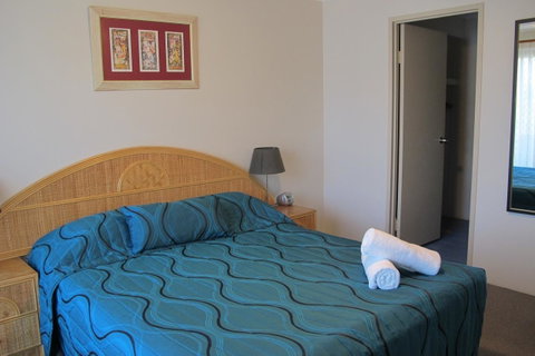 Grangewood Court Apartments - Accommodation Directory 29