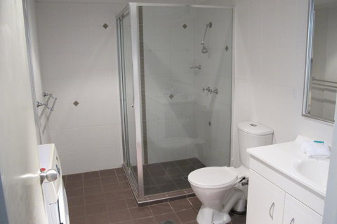 Grangewood Court Apartments - Accommodation Directory 31