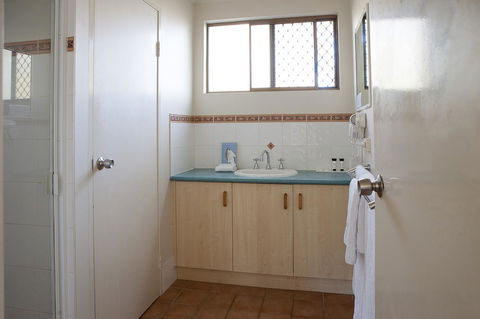 Kondari Hotel - Accommodation Directory 36