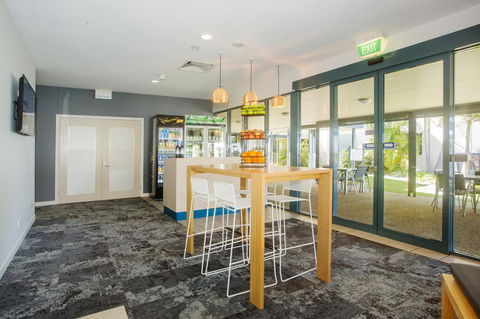 Mantra Hervey Bay - Accommodation Directory 7