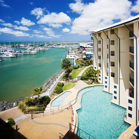 Mantra Hervey Bay - Accommodation Directory 18