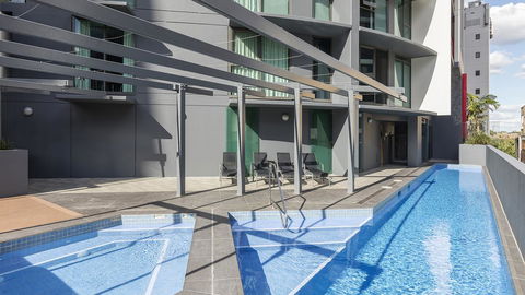 Oaks Brisbane On Felix Suites - Accommodation Directory 3