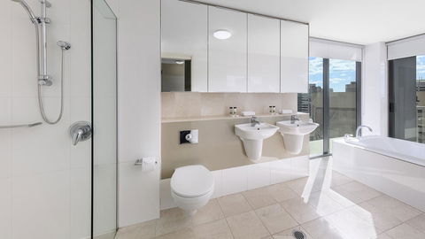 Oaks Brisbane On Felix Suites - Accommodation Directory 9