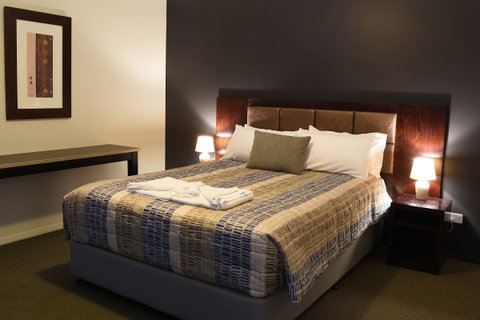 Atricom - Accommodation Directory 9