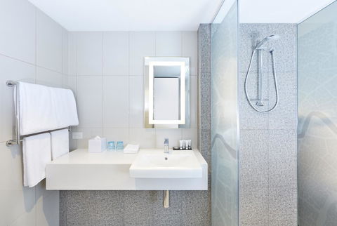 Holiday Inn Express Brisbane Central, An IHG Hotel - Accommodation Directory 9