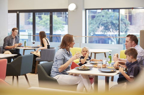 Holiday Inn Express Brisbane Central, An IHG Hotel - Accommodation Directory 7