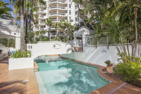 ULTIQA Burleigh Mediterranean Resort - Accommodation Directory 16