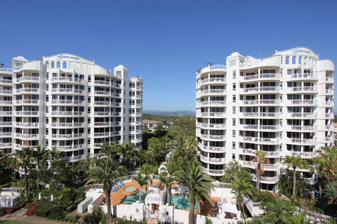ULTIQA Burleigh Mediterranean Resort - Accommodation Directory 29