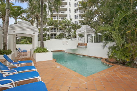 ULTIQA Burleigh Mediterranean Resort - Accommodation Directory 20