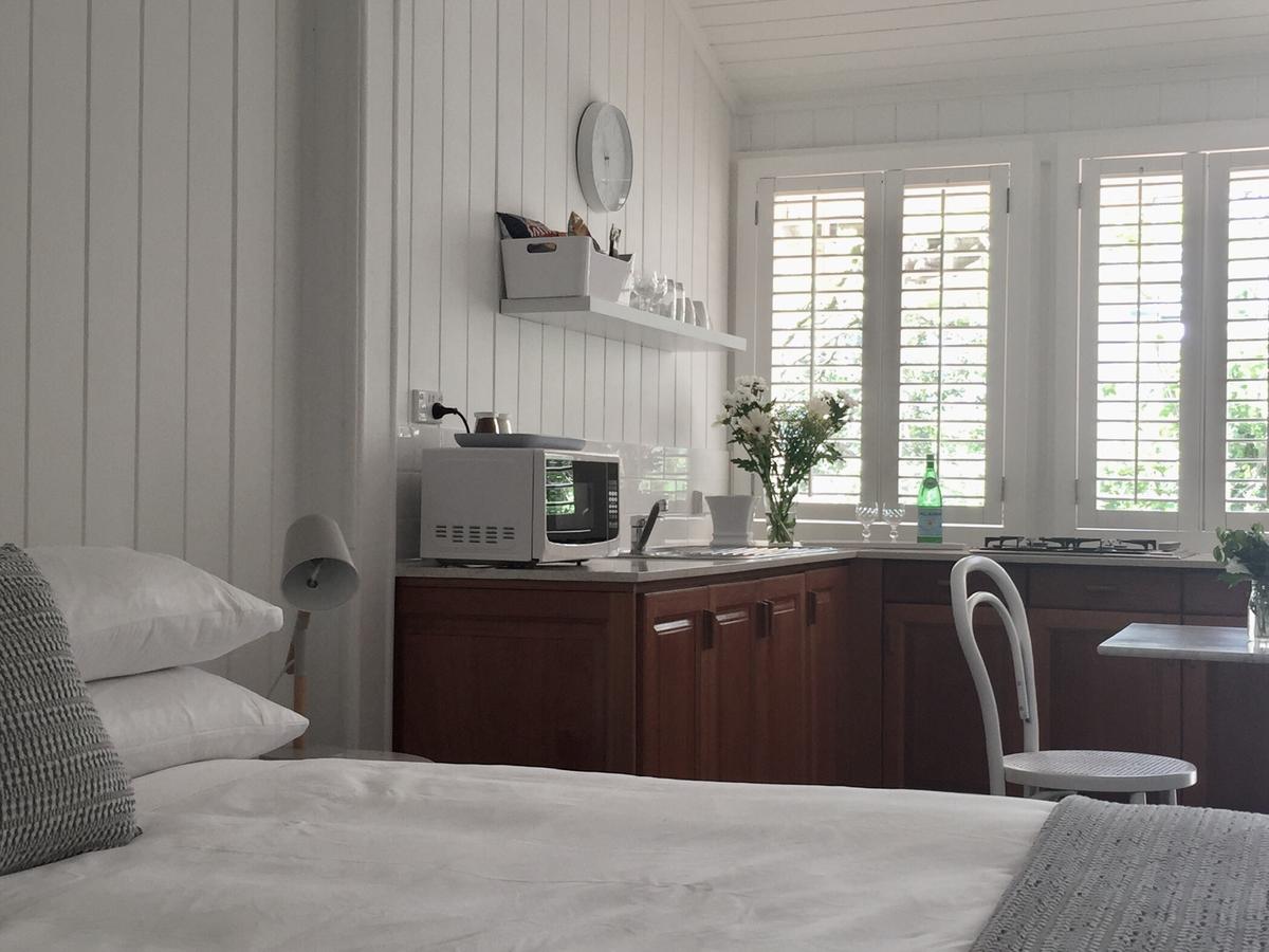 Bardon QLD Accommodation Directory