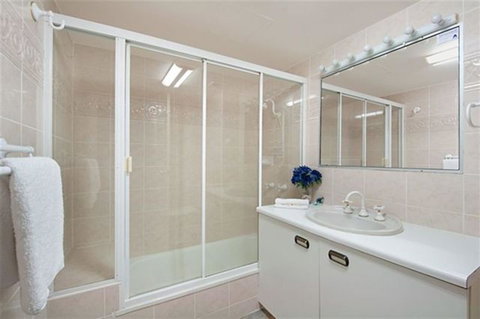Boulevard Towers On Broadbeach - Accommodation Directory 24