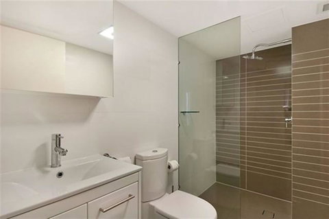 Boulevard Towers On Broadbeach - Accommodation Directory 21