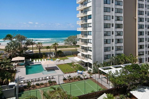 Boulevard Towers On Broadbeach - Accommodation Directory 4