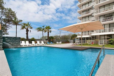 Boulevard Towers On Broadbeach - Accommodation Directory 0