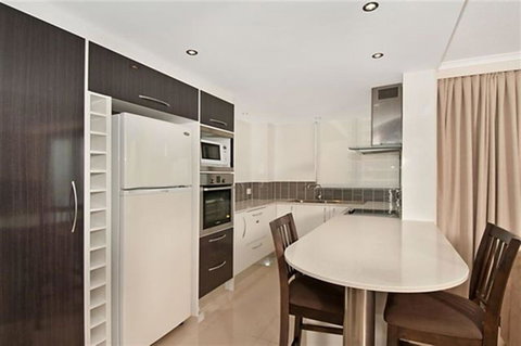 Boulevard Towers On Broadbeach - Accommodation Directory 17