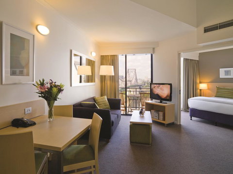 Oakwood Hotel & Apartments Brisbane - Accommodation Directory 5