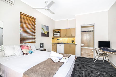City Palms Brisbane - Accommodation Directory 3