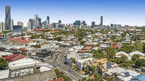 City Palms Brisbane - Accommodation Directory 11